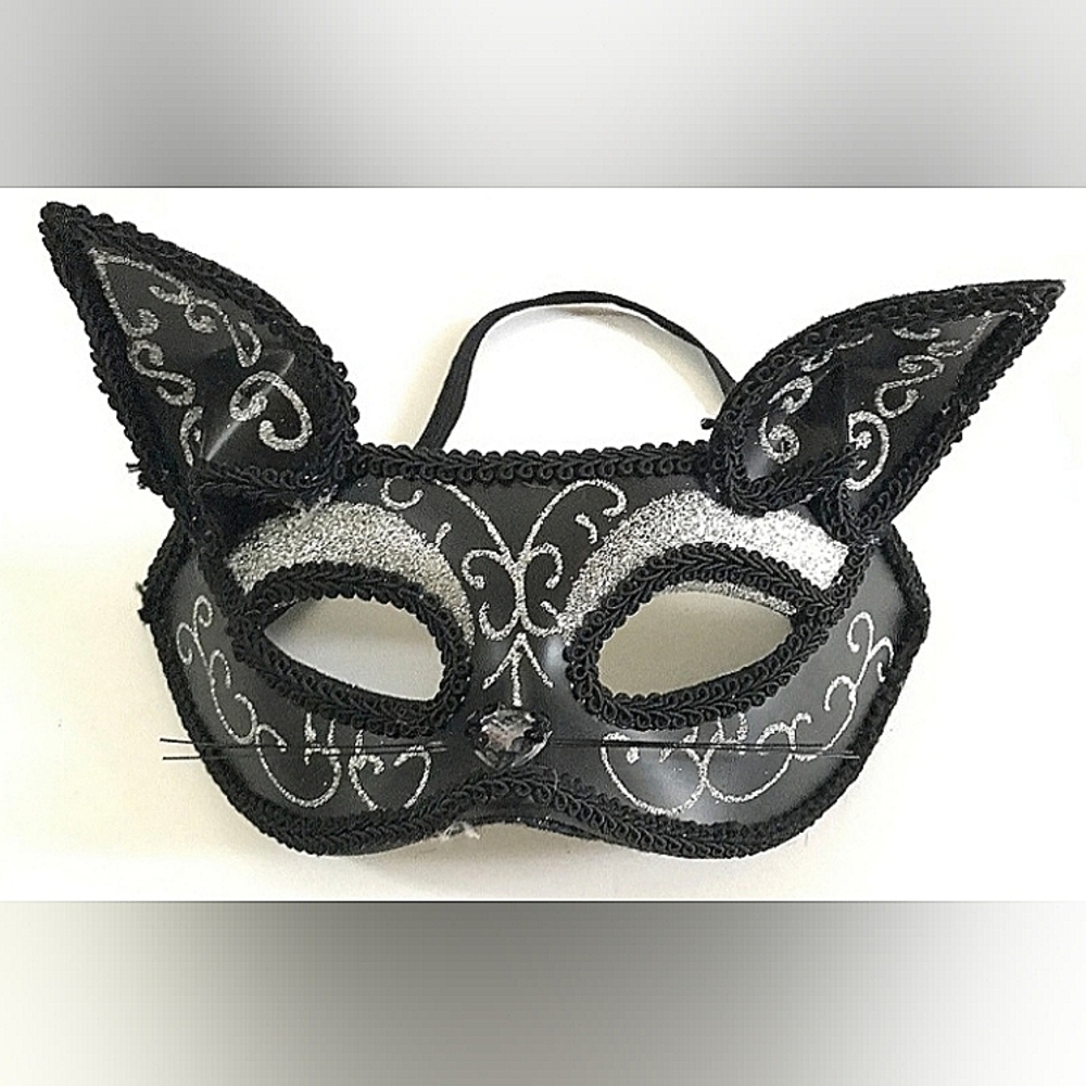 Halloween Cat Eye Masquerade Half Face Mask Black Silver Glitter Kitty Costume